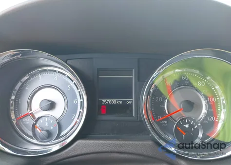 2013 Chrysler Town & Country Touring from USA, damaged, VIN 2C4RC1BG6DR669593